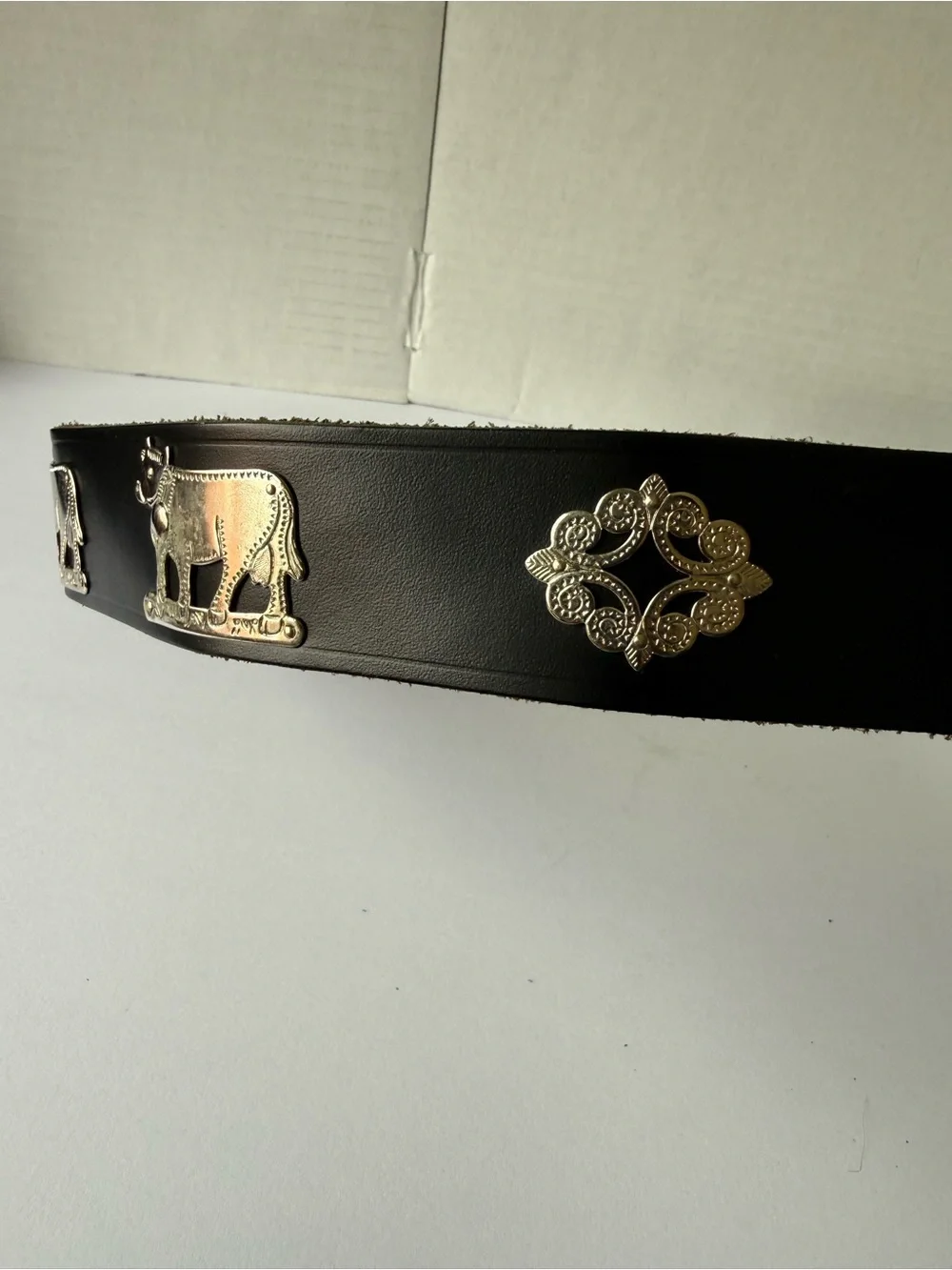 Vintage Etro Leather Belt Men 40-100-115  Made In Switzerland Animal Metal studs